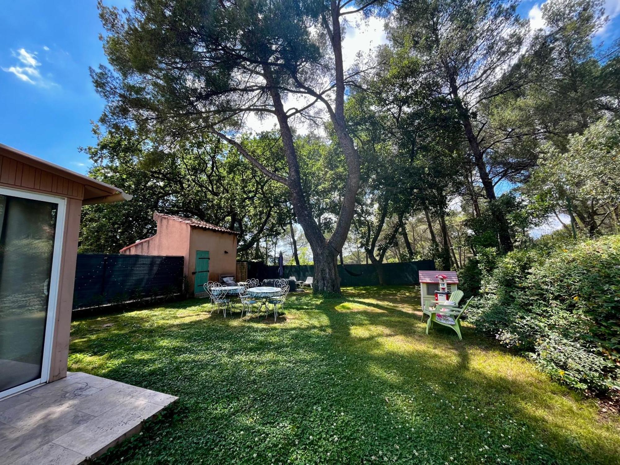 Maison Provencale Au Calme De La Campagne Avec Jacuzzi Aix-en-Provence Exterior foto